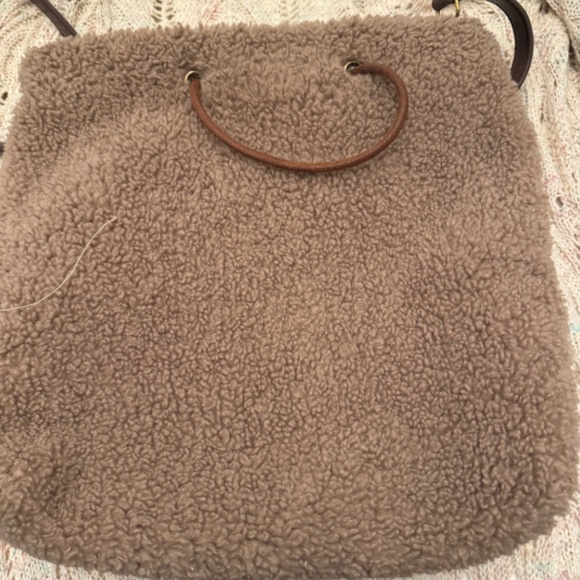 Anthropologie cozy Sherpa crossbody bag - Picture 2 of 5